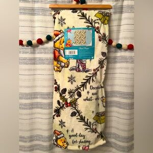Winnie the Pooh & Piglet Christmas Throw